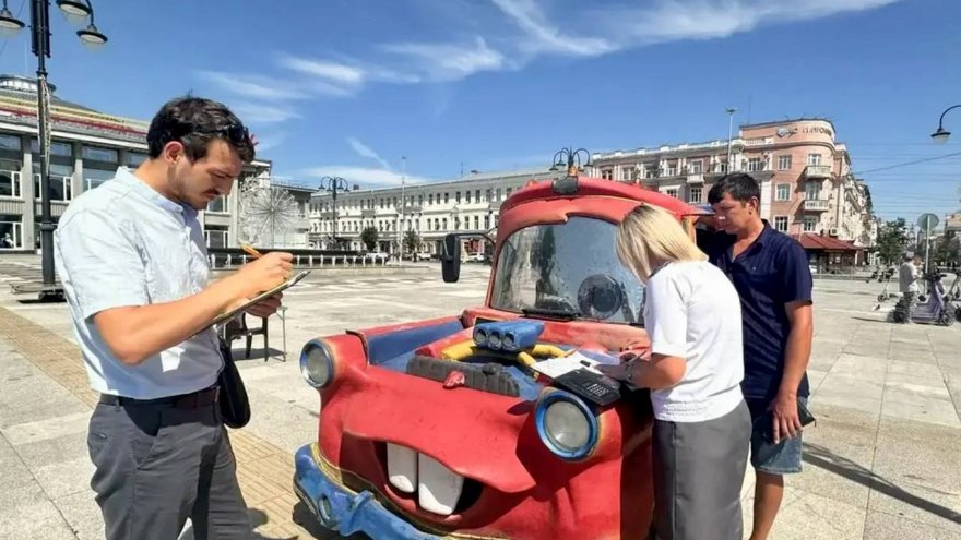В Саратове у цирка снова обнаружили нелегальный паровозик