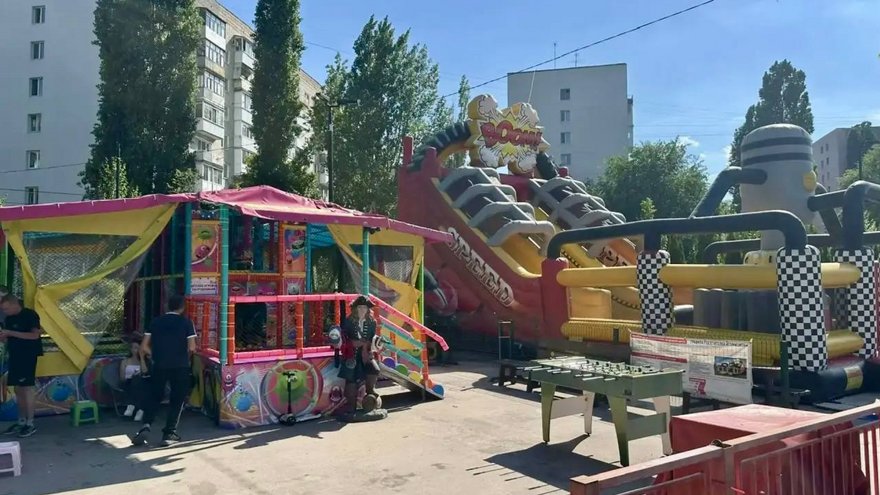 В Саратове у цирка снова обнаружили нелегальный паровозик