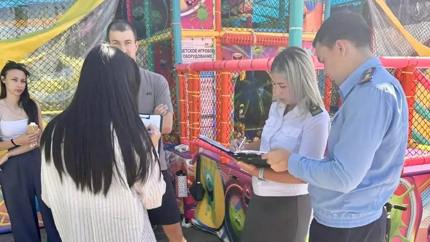 В Саратове у цирка снова обнаружили нелегальный паровозик