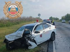 Под Саратовом столкнулись легковушки: есть погибший и раненые