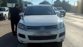 Подросток угнал внедорожник, чтобы произвести впечатление на девушку