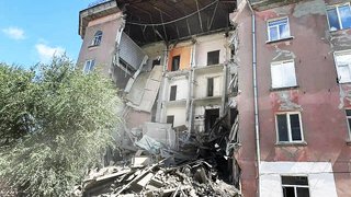 В Саратове почти на 2 дня перекроют улицу рядом с обрушившейся пятиэтажкой