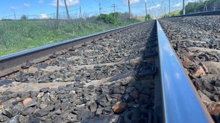 В Саратове мужчина попал под поезд и погиб