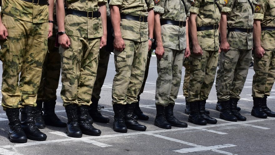 Военный получил 6 лет колонии за отдых от службы в Саратовской области