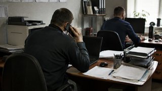 Двое мошенников из Саратова обманули больше 20 российских компаний