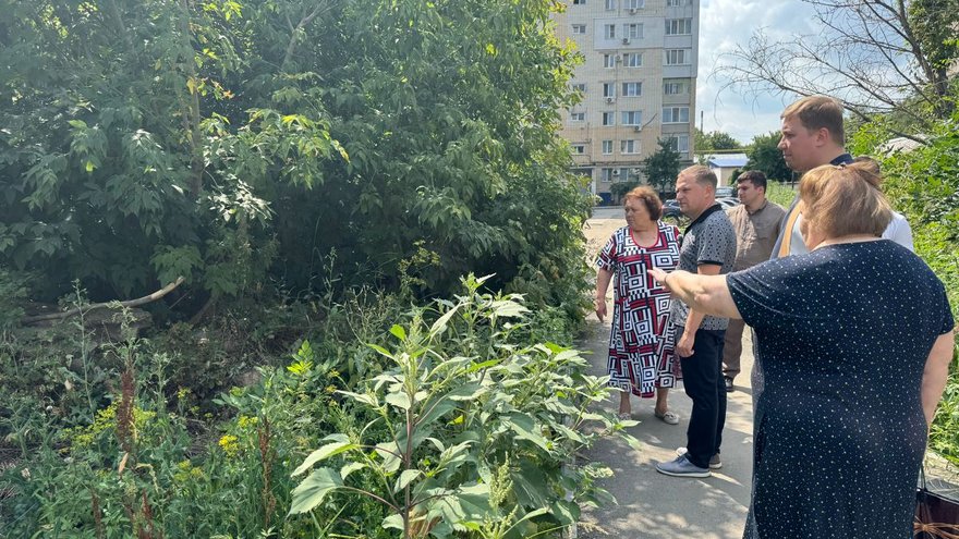 Депутаты Литяк и Григорьевский взяли на контроль обращения жителей Заводского района