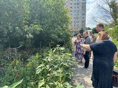 Депутаты Литяк и Григорьевский взяли на контроль обращения жителей Заводского района