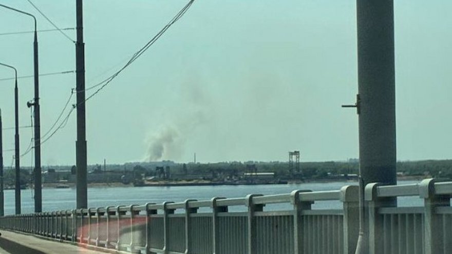 Энгельс сильно заволокло дымом от горящего мусорного полигона
