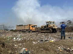 Тушить тлеющий полигон в Энгельсе будут круглосуточно