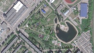 Рядом со сквером Марины Расковой снесут луна-парк и бассейн