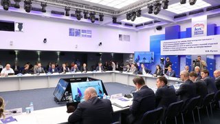 Единая Россия и SuperJob создадут общероссийскую платформу для трудоустройства ветеранов СВО