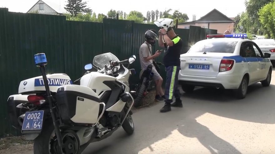 В Саратове полицейские устроили погоню за подростком на питбайке