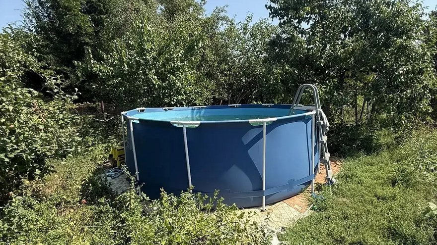 Лежала в воде вниз головой: подробности гибели годовалой девочки под Энгельсом