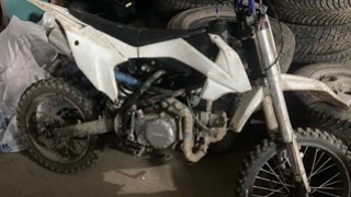 В Энгельсе 15-летний подросток украл питбайк и попытался его спрятать