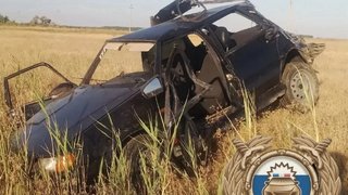 В Саратовской области 22-летний водитель погиб в перевернувшейся машине