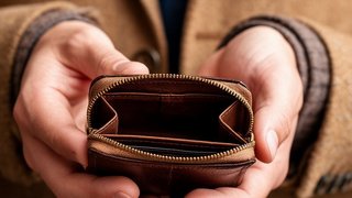 Саратовец потратил деньги из найденного кошелька и попал за решетку