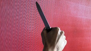Ревнивый саратовец попал под уголовное дело за угрозы с ножом