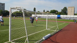 В Саратове на стадионе на мальчика упали футбольные ворота