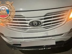 В Саратове иномарка влетела в остановку и сбила подростка