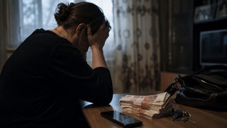 В Саратове у вдовы бойца СВО выманили 4,5 млн рублей: это была выплата за гибель военного