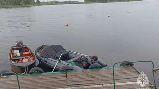 В Саратовской области спасли свалившегося в Волгу лодочника
