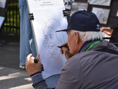 Архангельские пряники, дагестанские кувшины, распечатанные на 3D-принтере игрушки: в Саратове развернули фестиваль Палитра ремесел