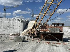 В Саратове строителя убило стрелой башенного крана