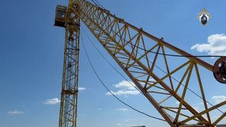 В Саратове строителя убило стрелой крана: возбуждено дело