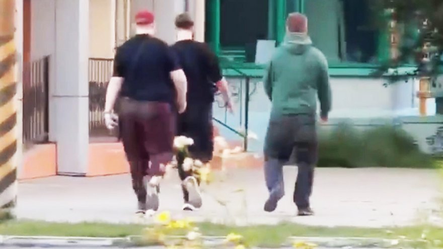 Кража фигурок бычков в Энгельсе: обнародовано видео с подозреваемыми