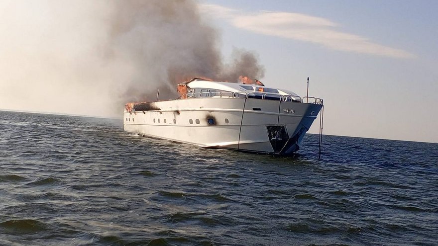 Владельца сгоревшей Мечты обязали выплатить 500 тысяч рублей