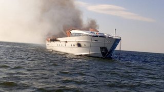 Владельца сгоревшей Мечты обязали выплатить 500 тысяч рублей
