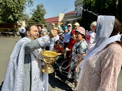 В Энгельсском доме-интернате отпраздновали Медовый и Яблочный спасы