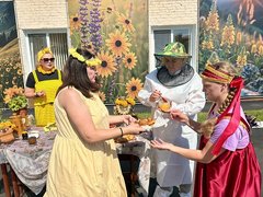 В Энгельсском доме-интернате отпраздновали Медовый и Яблочный спасы