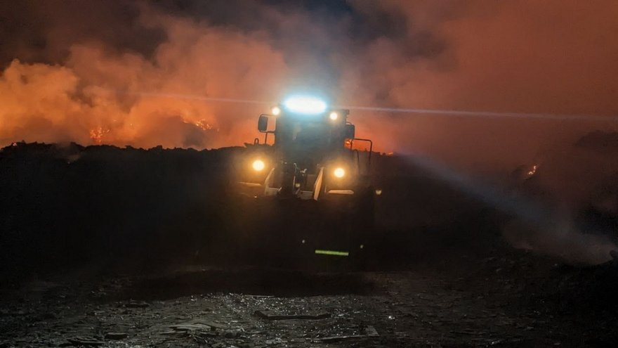 В Саратовской области загорелся очередной мусорный полигон
