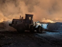 В Саратовской области загорелся очередной мусорный полигон