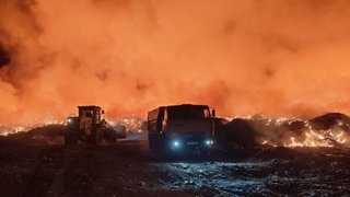 В Саратовской области загорелся очередной мусорный полигон
