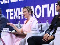 Омбудсмен Львова-Белова предложила распространить сертификат Семьям рады на парки, скверы и дворы