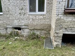 В Саратовской области 2-летний мальчик упал с 5 этажа: он отделался переломом ребра