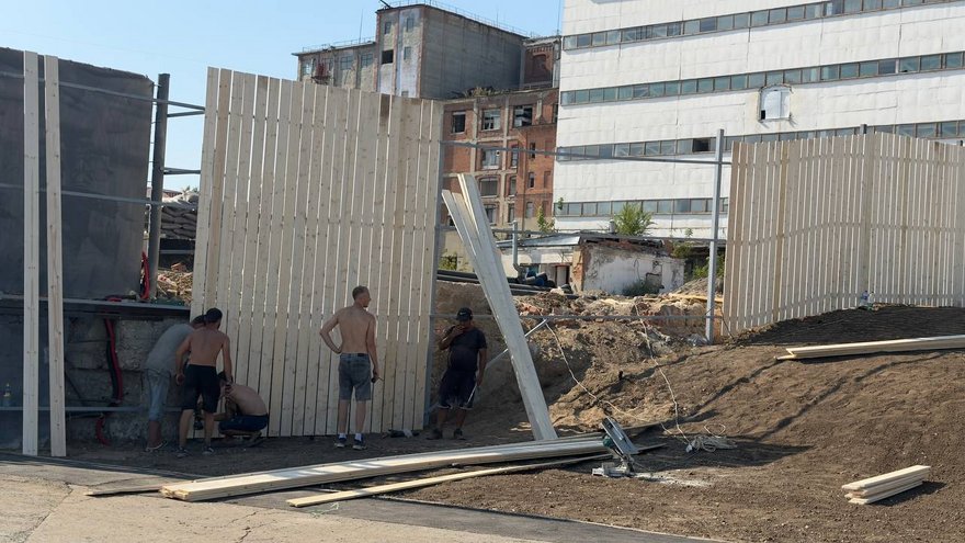 В Саратове завершают строительство спуска у царских ворот