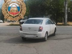 Водители грузовика и внедорожника разбились на трассе в Саратовской области