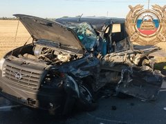 Водители грузовика и внедорожника разбились на трассе в Саратовской области