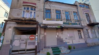 Власти надеются продать аварийный памятник в центре Саратова за 1 рубль