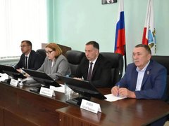 Александр Жуковский переизбран главой Ртищевского района