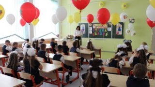 В Саратовской области для большинства учеников отменили школьные линейки