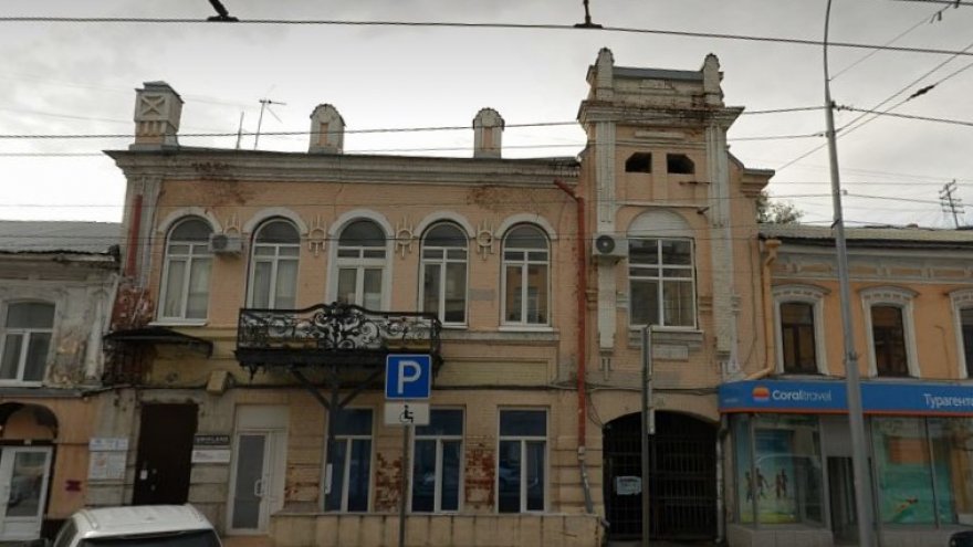 В центре Саратова реконструируют дом-памятник