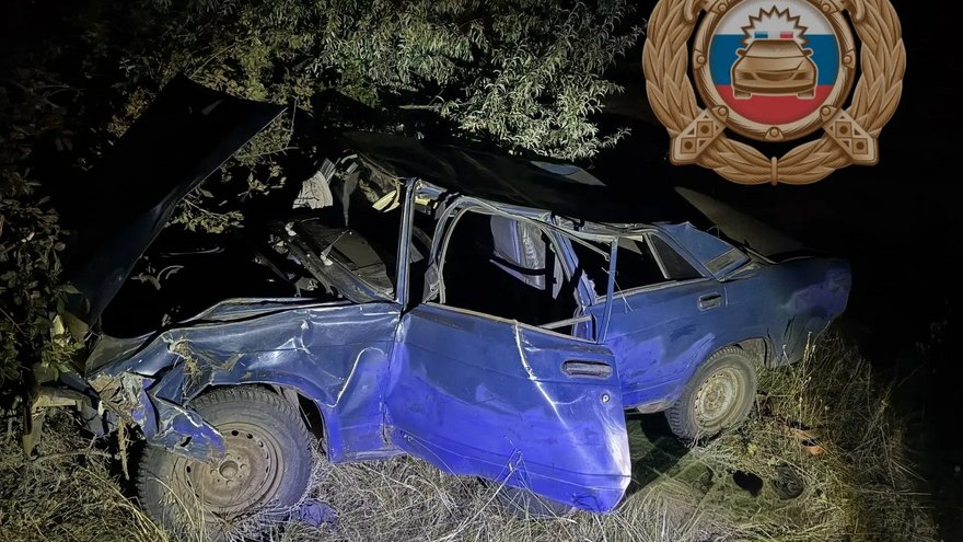 Под Саратовом пенсионер погиб в опрокинувшейся семерке
