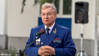 Замгенпрокурора РФ в Саратове пожелал школьникам настойчивости в достижении целей