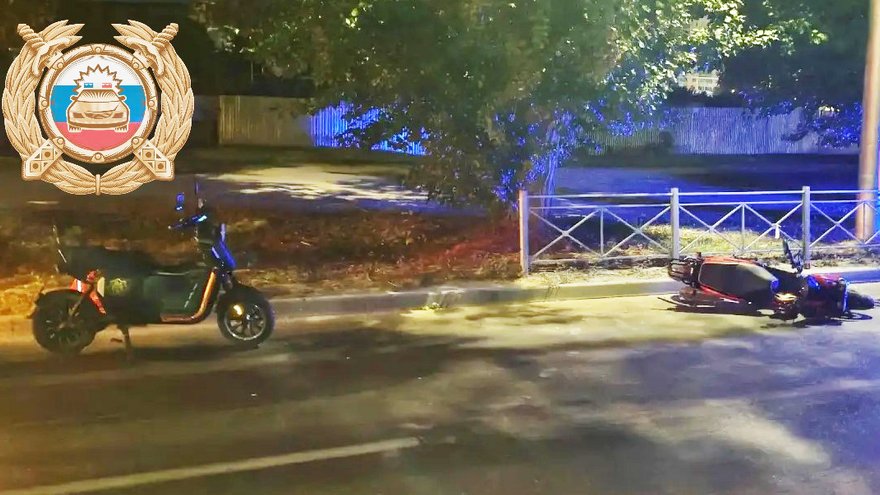 В Саратове взрослый электровелосипедист подбил подростка-скутериста