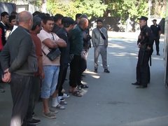 В Саратове обнаружили автобус с десятками нелегальных мигрантов из Узбекистана