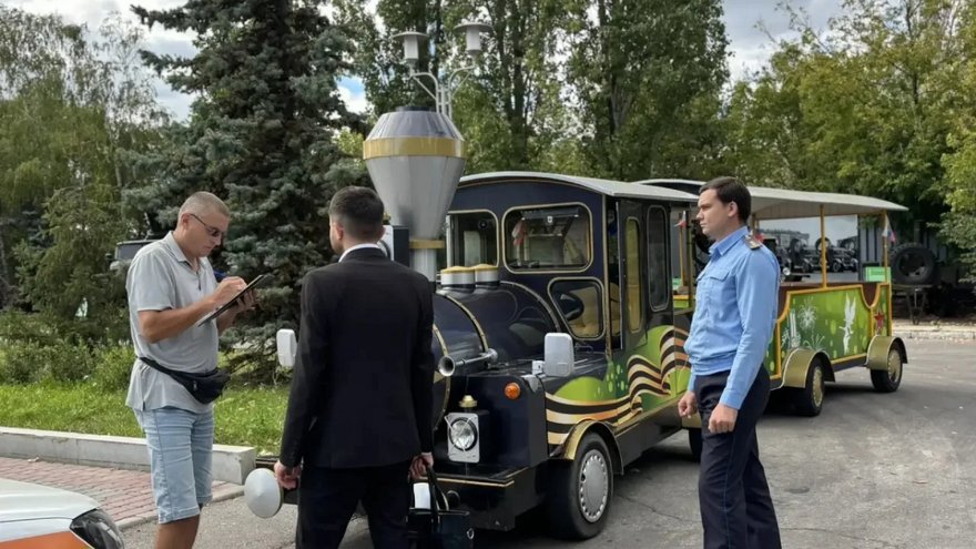 В Саратове в Парке Победы обнаружили нелегальный паровозик